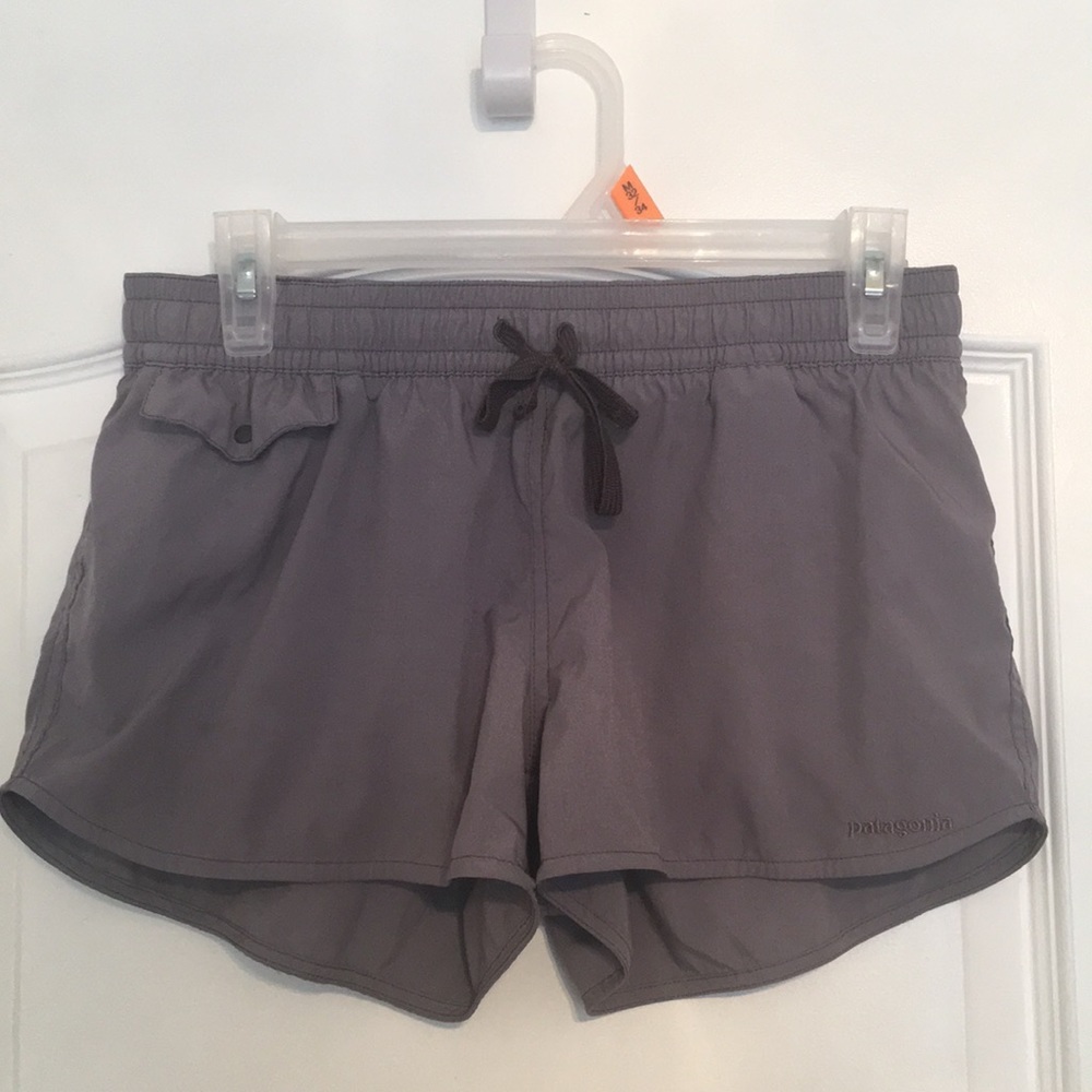 Women’s Patagonia size 6 grey shorts